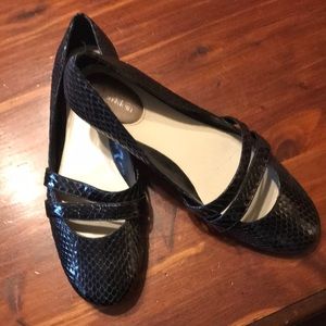 Calvin Klein Women’s Black Snake Print Shoes 8